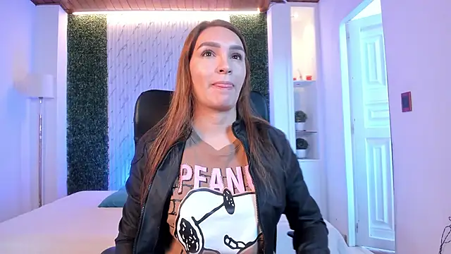 Snapshot of miataylorr1 chatting on 10.09.25 miataylorr1 online show from 10.09.25