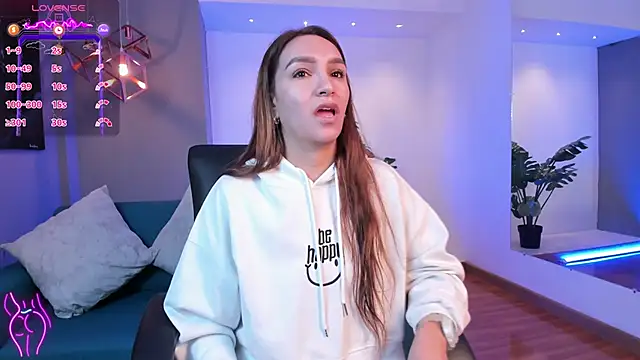 Snapshot of miataylorr1 chatting on 11.06.25 miataylorr1 online show from 11.06.25