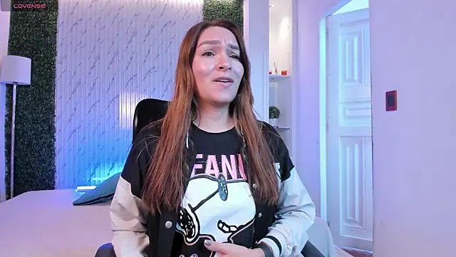 Snapshot of miataylorr1 chatting on 12.05.25 miataylorr1 online show from 12.05.25