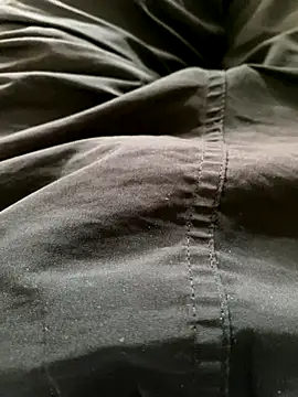 Snapshot of shiiank chatting on 11.21.25 shiiank online show from 11.21.25