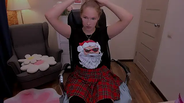  fiona Love online show from 11.11.25