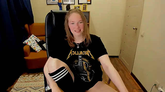  fiona Love online show from 05.16.26