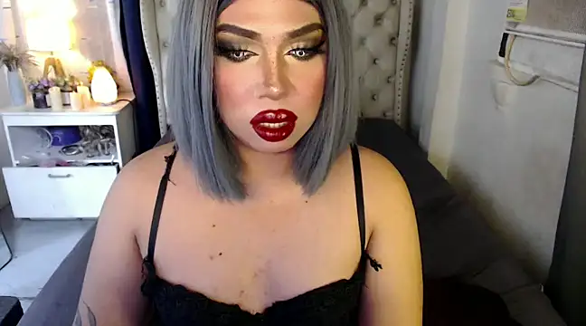 Snapshot of RebecaNextToYou chatting on 12.04.24 RebecaNextToYou online show from 12.04.24