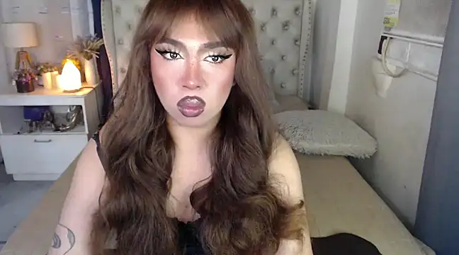 Snapshot of RebecaNextToYou chatting on 12.29.24 RebecaNextToYou online show from 12.29.24