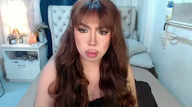 Snapshot of RebecaNextToYou chatting on 01.24.25 RebecaNextToYou online show from 01.24.25