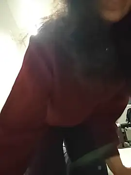 Susannemilf online show from 11.17.25