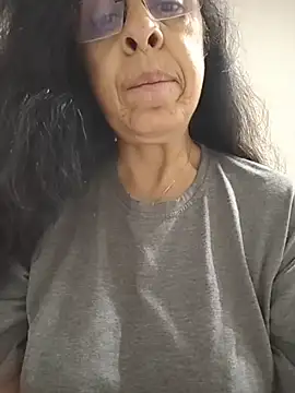 Susannemilf online show from 11.17.25