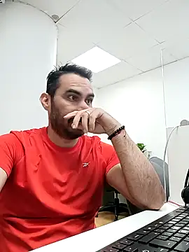 Snapshot of javiermarval83 chatting on 01.31.25 javiermarval83 online show from 01.31.25