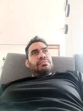 Snapshot of javiermarval83 chatting on 02.02.25 javiermarval83 online show from 02.02.25