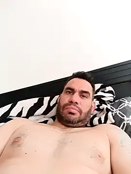 Snapshot of javiermarval83 chatting on 09.20.25 javiermarval83 online show from 09.20.25