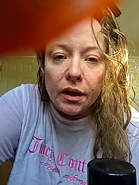 julimonroe online show from 10.25.25