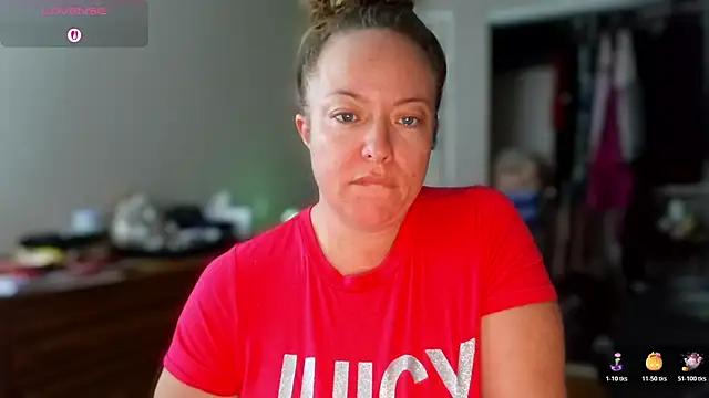 julimonroe online show from 11.03.25