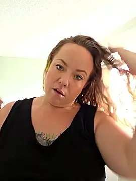 julimonroe online show from 02.04.26