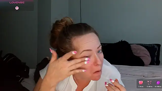 julimonroe online show from 03.19.26