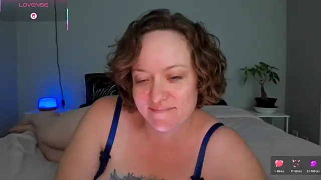 julimonroe online show from 04.27.26