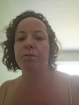 julimonroe online show from 08.01.26