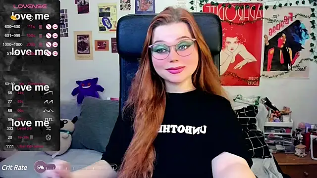 Snapshot of StellaMilla chatting on 03.18.25 StellaMilla online show from 03.18.25