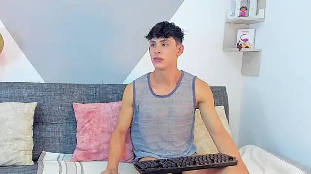 logan thomas online show from 02.10.25