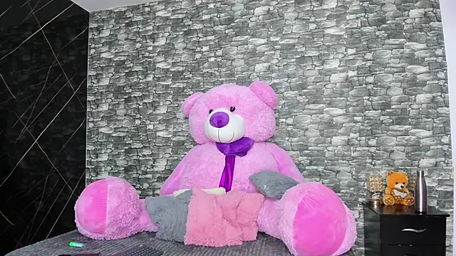 HeidyWillss online show from 02.17.25