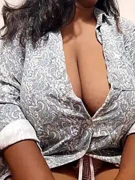 julia joy online show from 01.31.25