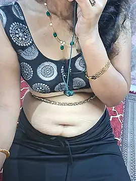 Snapshot of XBHUUME chatting on 12.02.24 XBHUUME online show from 12.02.24