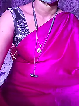 Snapshot of XBHUUME chatting on 09.17.25 XBHUUME online show from 09.17.25