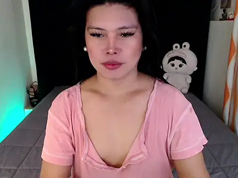 Snapshot of Angelic_Fuckerxxx chatting on 10.28.25 Angelic Fuckerxxx online show from 10.28.25