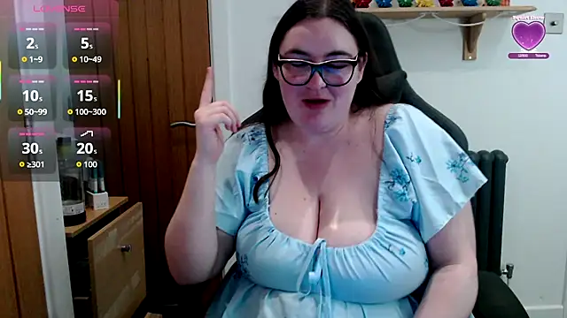 Rebecca Summer online show from 04.11.26