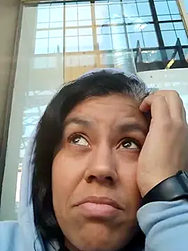 Molly newman6 online show from 11.26.25