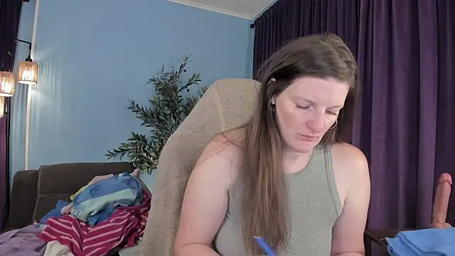 Kelly Carolina online show from 04.22.26