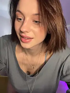 Snapshot of Camilla_Railian chatting on 12.19.24 Camilla Railian online show from 12.19.24