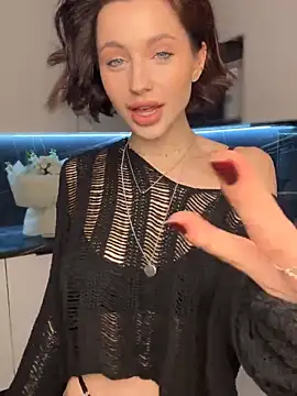 Snapshot of Camilla_Railian chatting on 01.04.25 Camilla Railian online show from 01.04.25