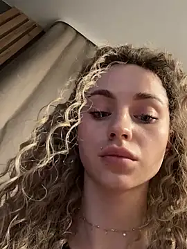 Snapshot of Camilla_Railian chatting on 01.26.25 Camilla Railian online show from 01.26.25