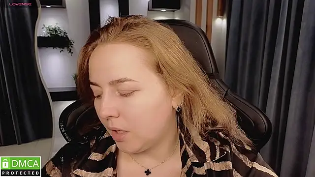 Mira Mermayd online show from 11.23.25