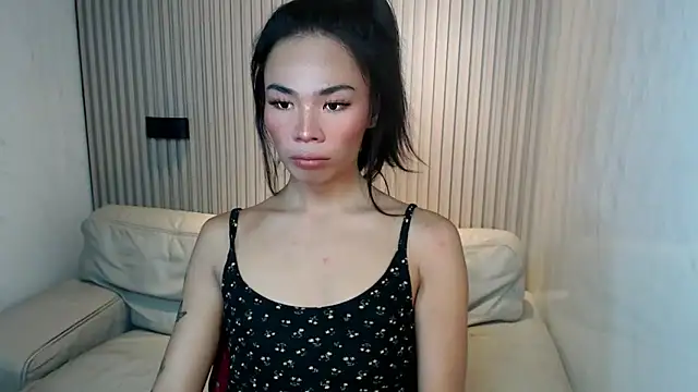 Snapshot of MissCumSex chatting on 09.17.25 MissCumSex online show from 09.17.25