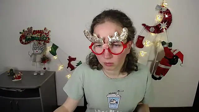 Snapshot of Sexy_MargoX_ chatting on 12.17.25 Sexy MargoX online show from 12.17.25