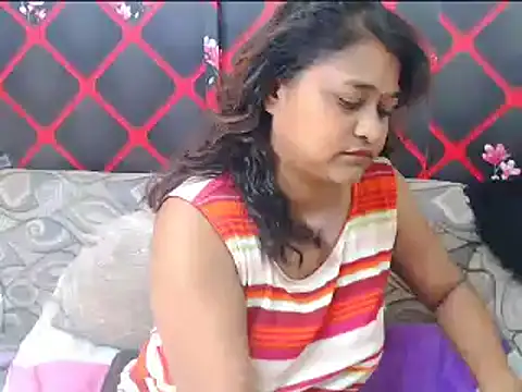 Snapshot of indian_glitter chatting on 03.08.25 indian glitter online show from 03.08.25