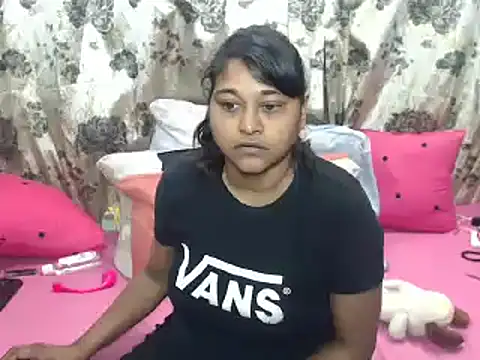 Snapshot of indian_glitter chatting on 09.28.25 indian glitter online show from 09.28.25