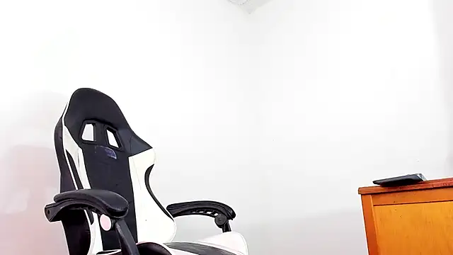 YeremiBrowm online show from 02.17.25