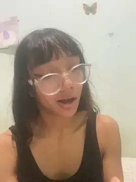 Snapshot of Karmakuro chatting on 11.18.25 Karmakuro online show from 11.18.25