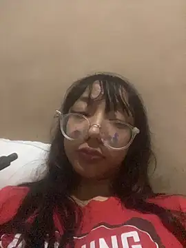 Snapshot of Karmakuro chatting on 12.16.25 Karmakuro online show from 12.16.25