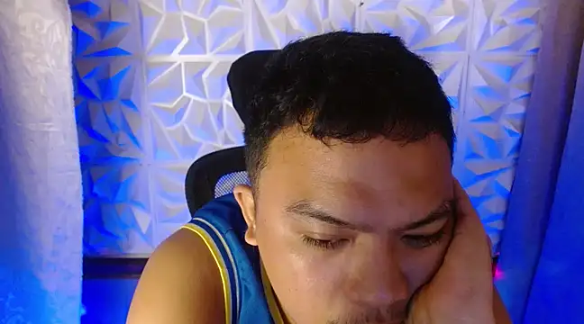 Snapshot of xsweetasian69x chatting on 03.21.25 xsweetasian69x online show from 03.21.25