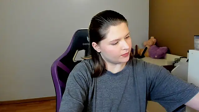 Snapshot of TinniAngel chatting on 03.01.25 TinniAngel online show from 03.01.25