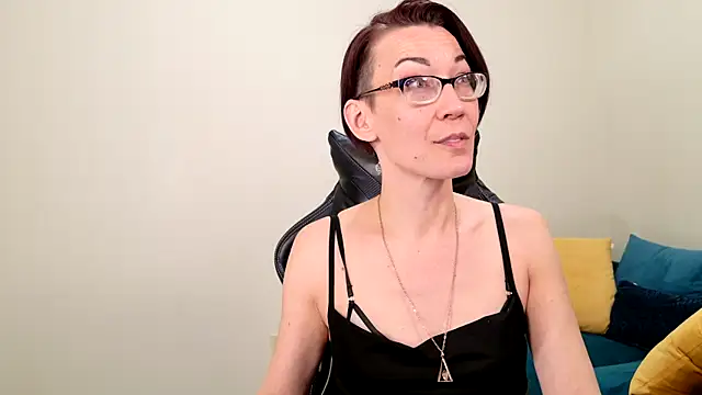 EveEnigma online show from 02.25.25