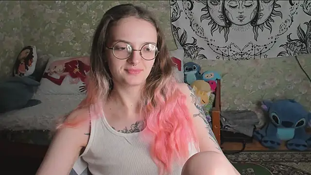 Snapshot of Cutie_Adelia chatting on 05.10.26 Cutie Adelia online show from 05.10.26