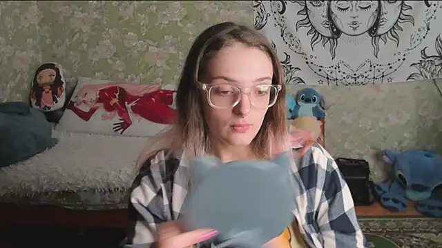 Snapshot of Cutie_Adelia chatting on 05.14.26 Cutie Adelia online show from 05.14.26