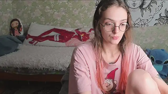 Snapshot of Cutie_Adelia chatting on 05.23.26 Cutie Adelia online show from 05.23.26