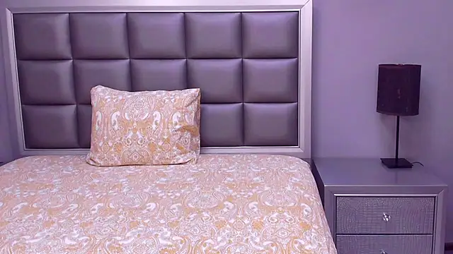 HellennSweet online show from 02.24.25