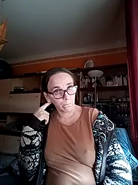 Snapshot of Dettybitch40 chatting on 10.09.25 Dettybitch40 online show from 10.09.25