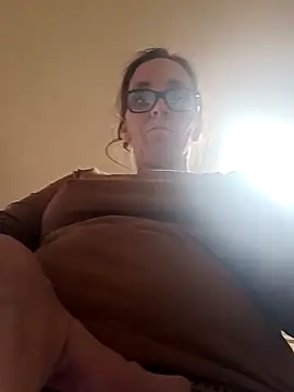 Snapshot of Dettybitch40 chatting on 11.01.25 Dettybitch40 online show from 11.01.25